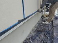 【香川県高松市仏生山町】水切り板金のケレン、サビ止めスーパーボーセイ 香川県高松市外壁塗替えなら一級塗装技能士の手塗りで長持ち!ユウ建装! 2026y02m03d_154739460